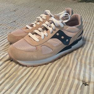 Saucony Tennis Shoes